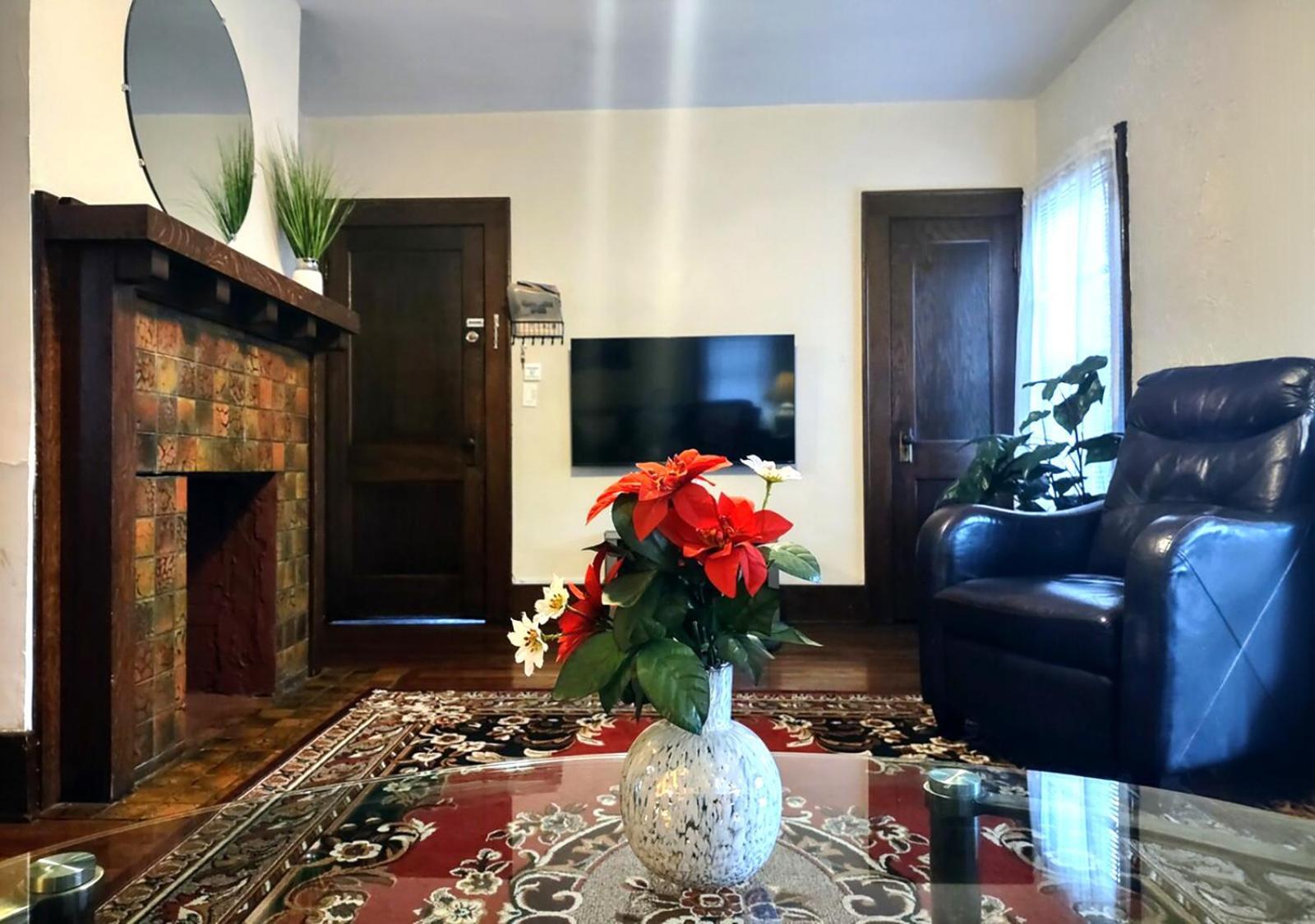 Spacious Frontier Park Apartment Érié Extérieur photo